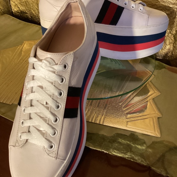 Gucci Women’s Peggy leather web platform sneakers - Picture 8 of 13